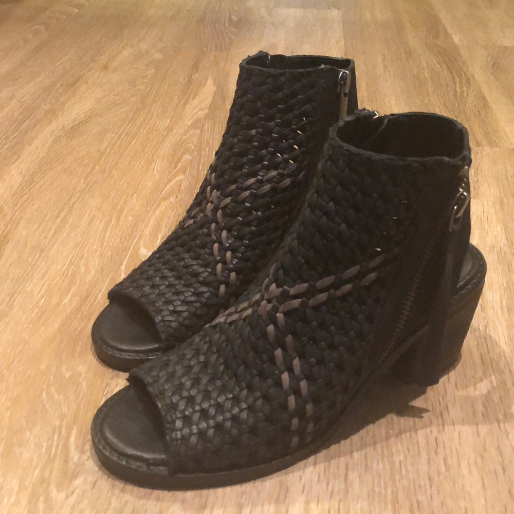 Sam Edelman Cooper peeptoe shootie / sandle bootie